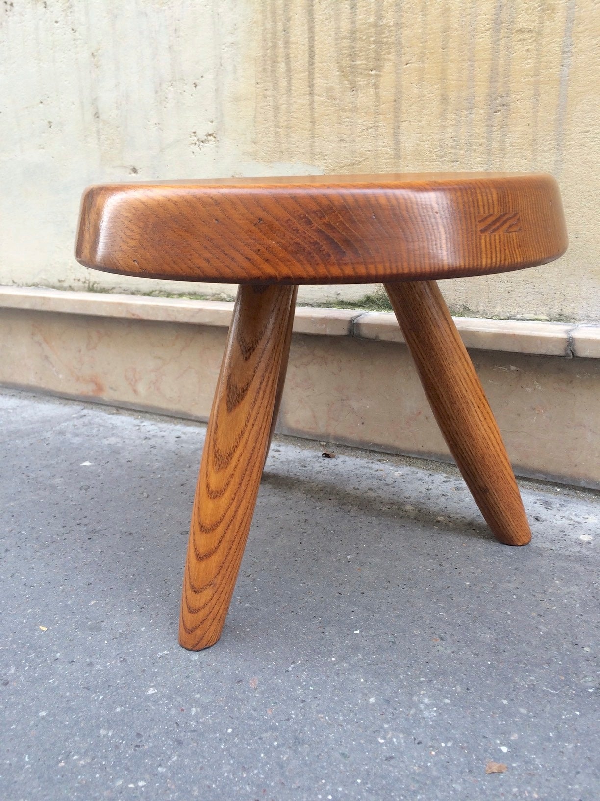 Charlotte Perriand Ash Tree Tripod Stool in Vintage Condition 2
