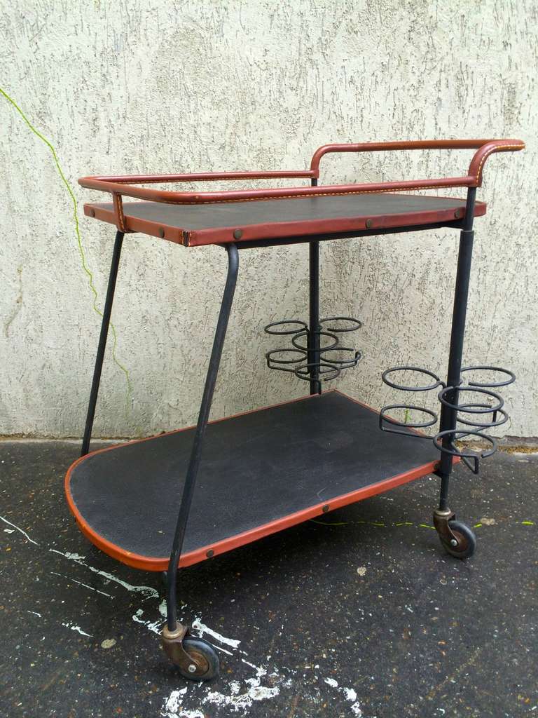 Jacques Adnet 1950s Black and Brown Hand-Stitched Leather Bar Rolling Table For Sale 1
