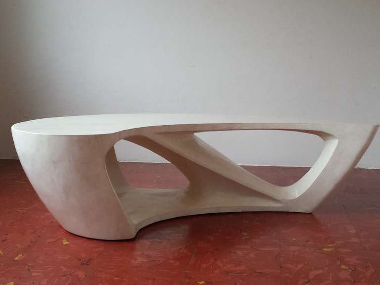 Resin Superb 1970s Boomerang Organic Shaped Coffee Table