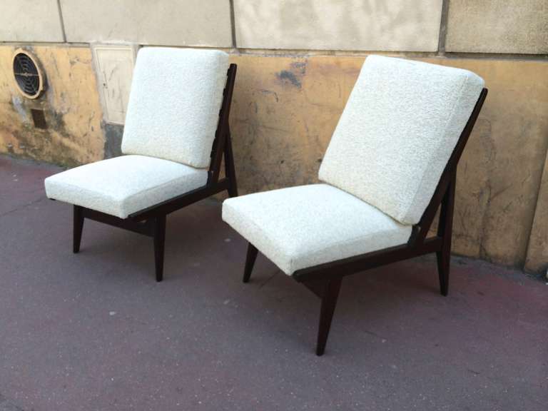 Pair of French 1950s Slipper Chairs with Pure Design, Newly Recovered in Maharam For Sale 1