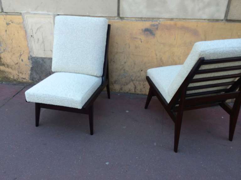 Pair of French 1950s Slipper Chairs with Pure Design, Newly Recovered in Maharam For Sale 4
