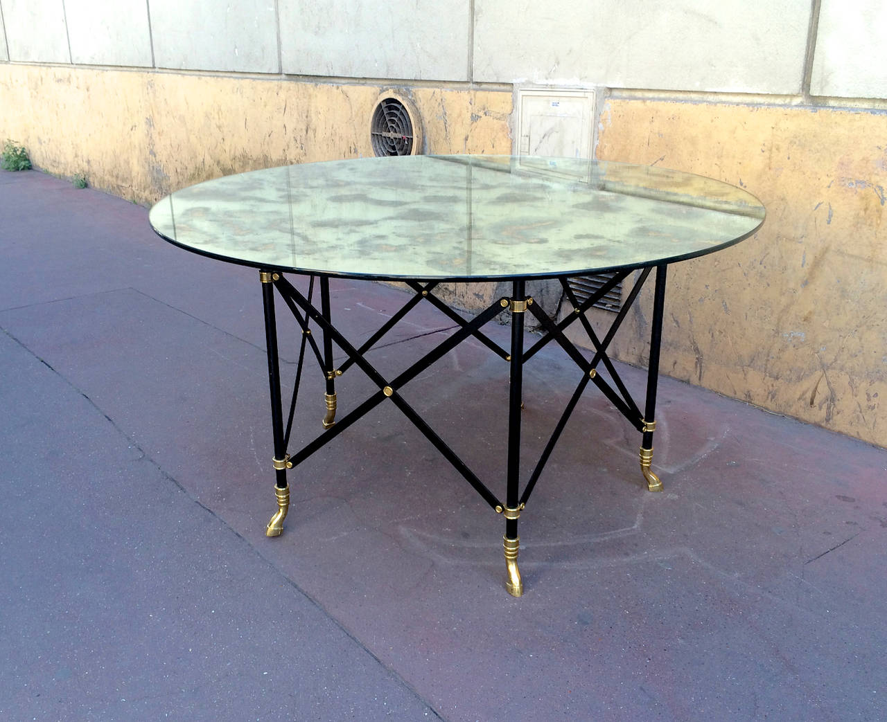 French Maison Jansen Round Dining Table with a Thick Eglomized Mirror Top For Sale