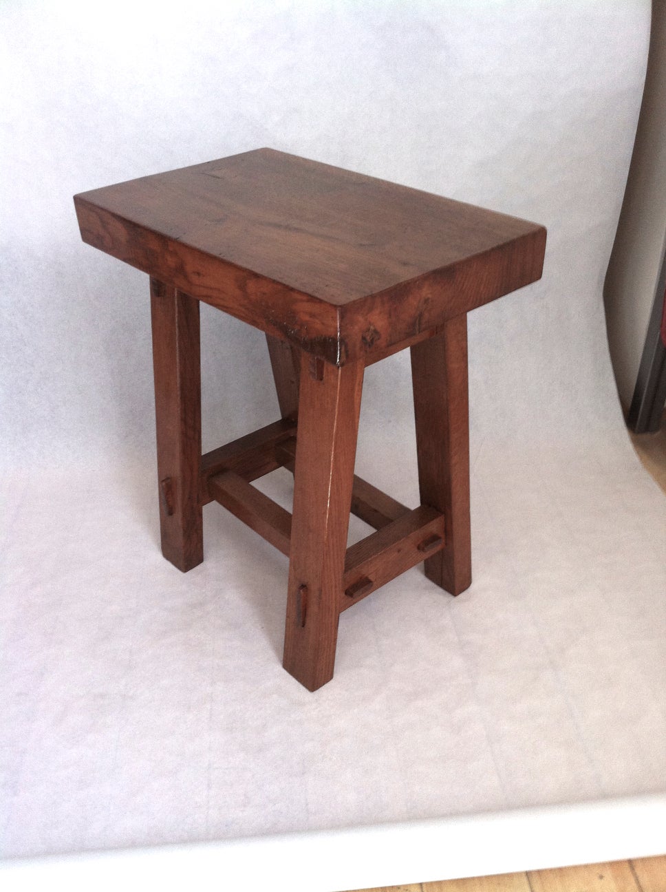 French Set of Four Organic Stools in Rustic Pine For Sale 1