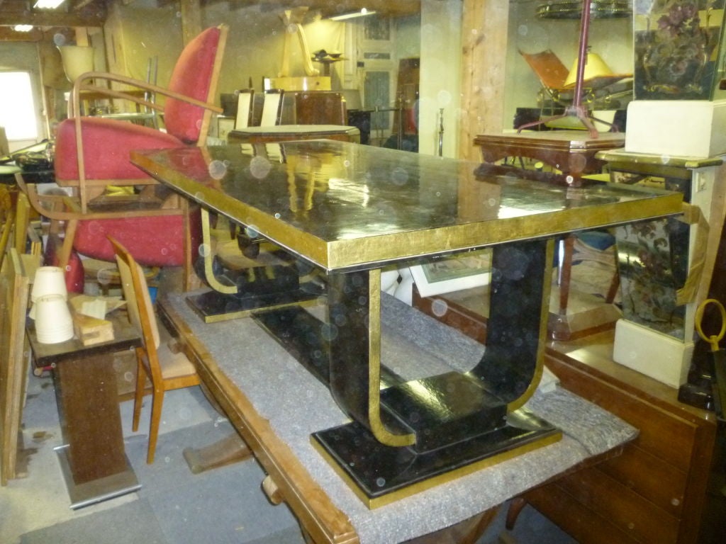 French Rare 1925 Art Deco Dining Table in Black Lacquer and Gold Leaf For Sale
