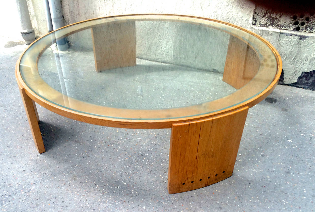 Jacques Adnet Very Large Round Coffee Table in Oak and Glass Top For Sale 1