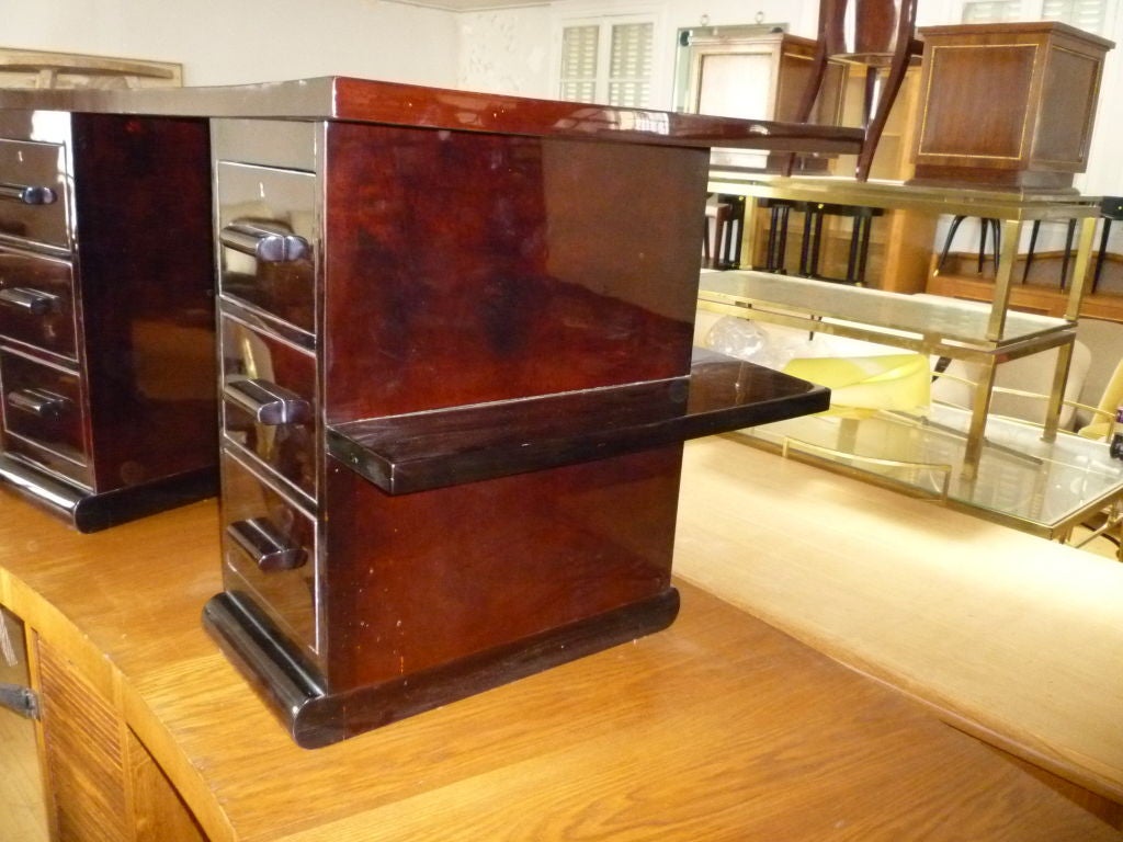 French Art Deco Six-Drawer Double-Face Curved Desk In Fair Condition For Sale In Paris, ile de france