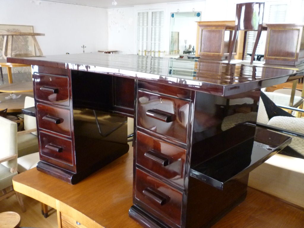 Mid-20th Century French Art Deco Six-Drawer Double-Face Curved Desk For Sale