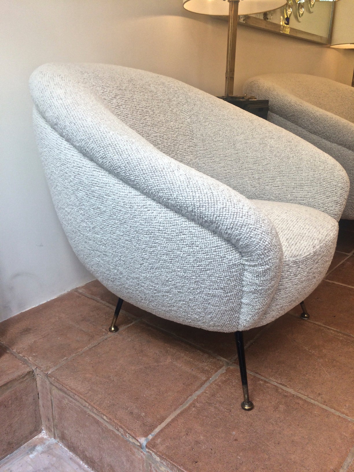 Set of One Couch and Two Chairs in the Style of Gio Ponti  For Sale 1