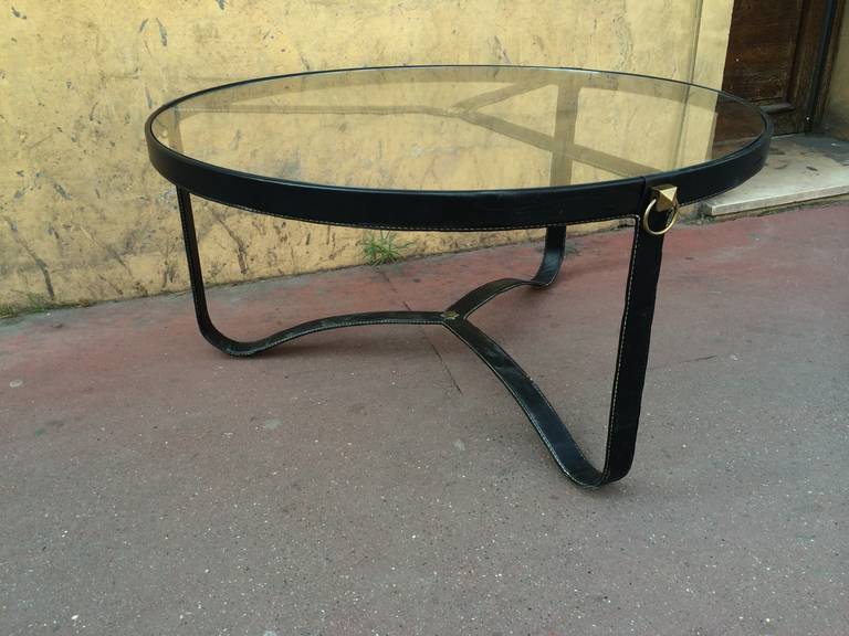 Jacques Adnet 1940s Black Hand-Stitched Leather Tripod Coffee Table In Good Condition For Sale In Paris, ile de france