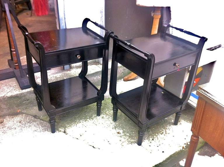 French Maison Jansen Pair of Black Lacquered Neoclassic 1940s Bedsides For Sale