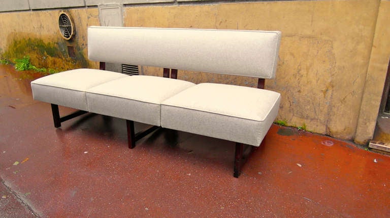 Andre Sornay, Rare Modernist Three-Seat Couch, Newly Covered in Beige Kvadrat In Excellent Condition For Sale In Paris, ile de france