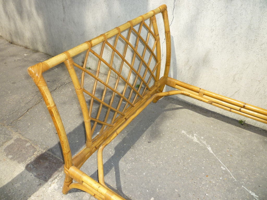 French Louis Sognot Rattan Daybed in Excellent Condition of Rattan For Sale