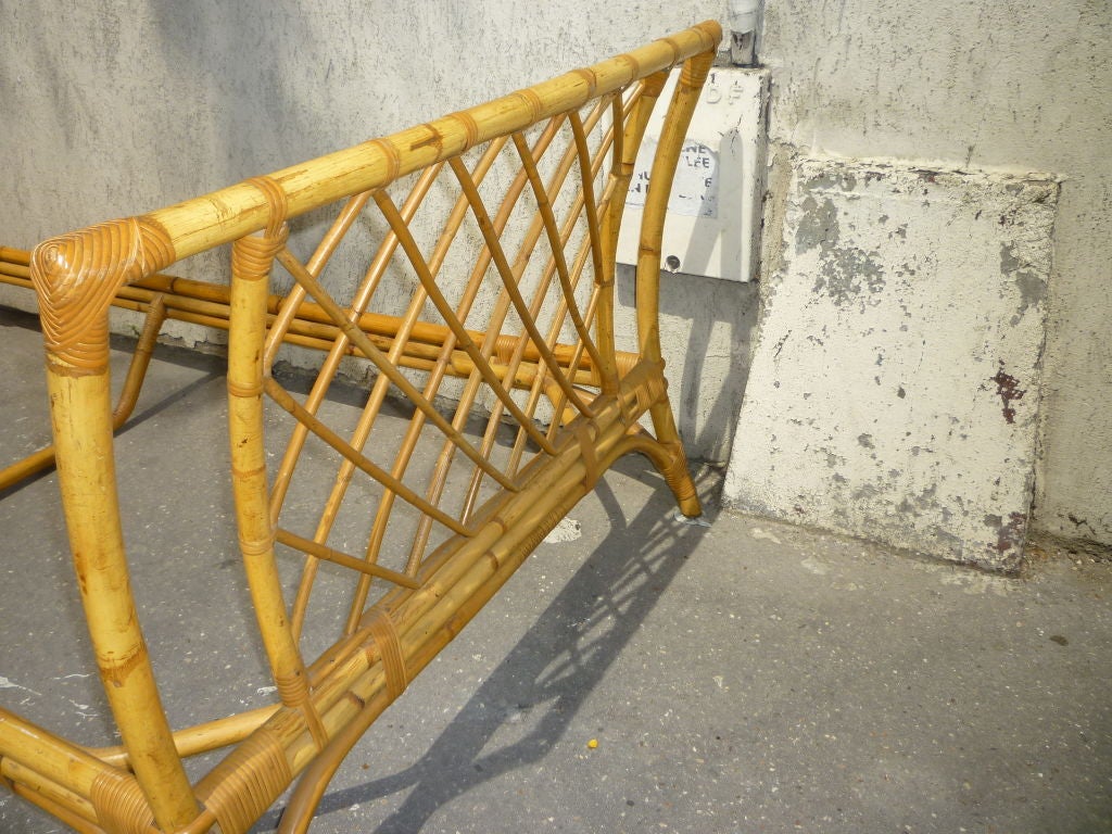 Louis Sognot Rattan Daybed in Excellent Condition of Rattan In Good Condition For Sale In Paris, ile de france