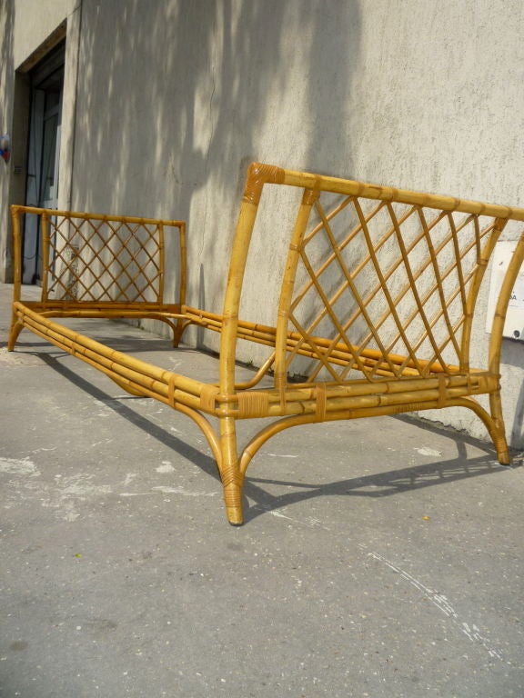 Louis Sognot Rattan Daybed in Excellent Condition of Rattan For Sale 3
