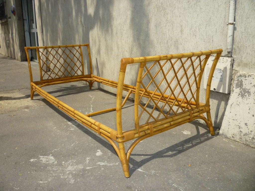 Louis Sognot Rattan Daybed in Excellent Condition of Rattan For Sale 4