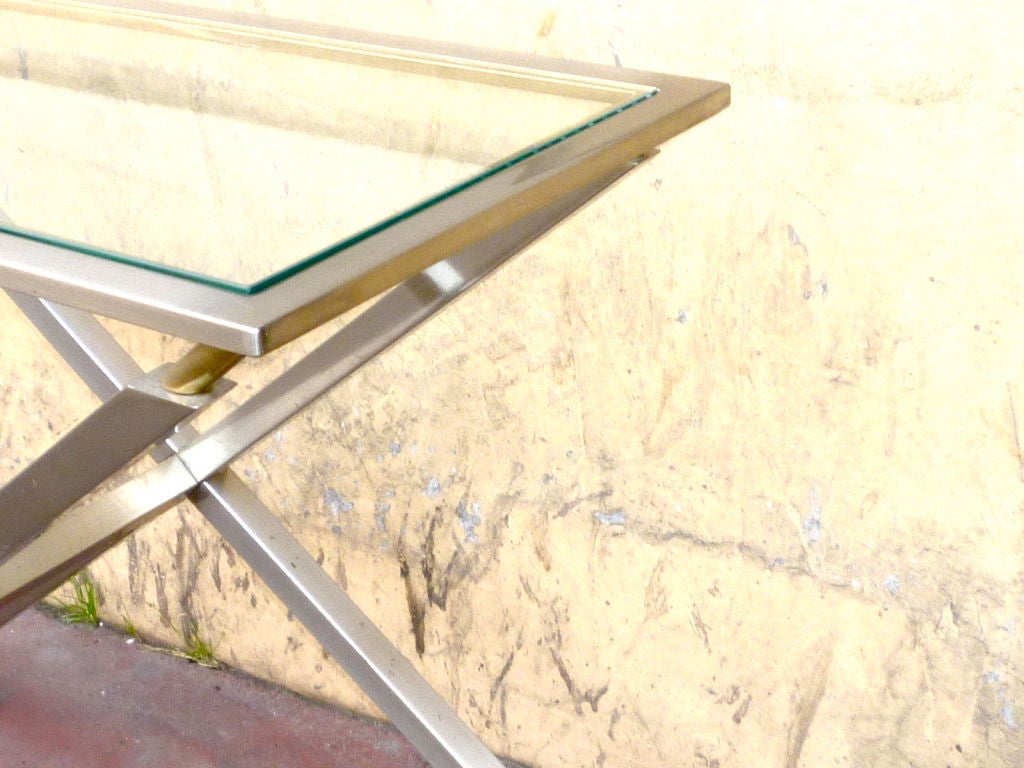1970s Very Pure Design Small Console in Steel, Glass and Brass For Sale 1