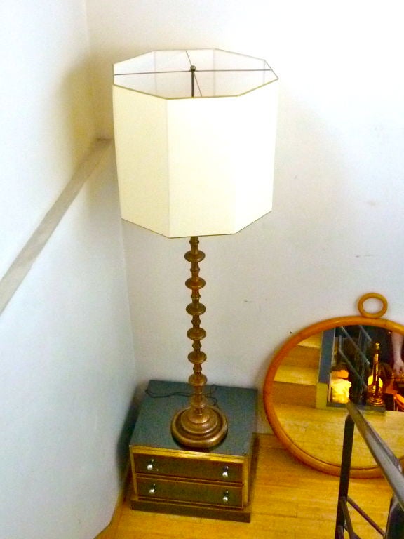 Pair of Standing Lamps in Solid Gold Bronze, 1970s For Sale 4