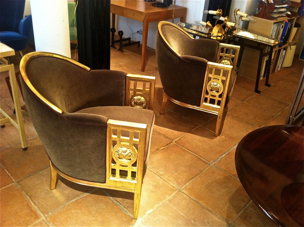 Paul Follot exceptionnal three-piece set in gold leaf carved wood,newly restored in gold leaf and recovered in velvet