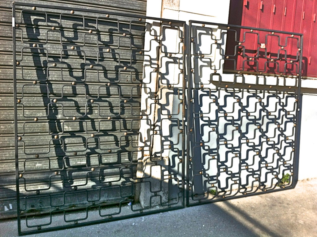 Jean Royere Rare Pair of Indoor Black Painted Metal Gate For Sale 2