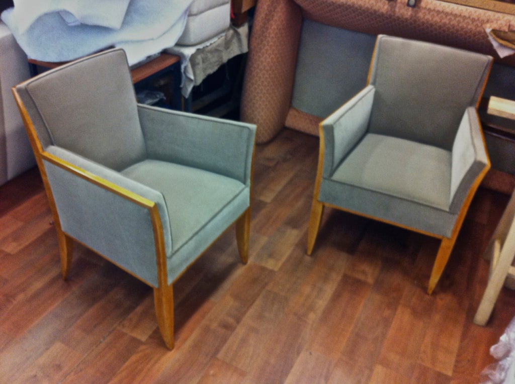 Dominique Pair of Armchairs in Sycamore Covered in Taupe Velvet For Sale 5