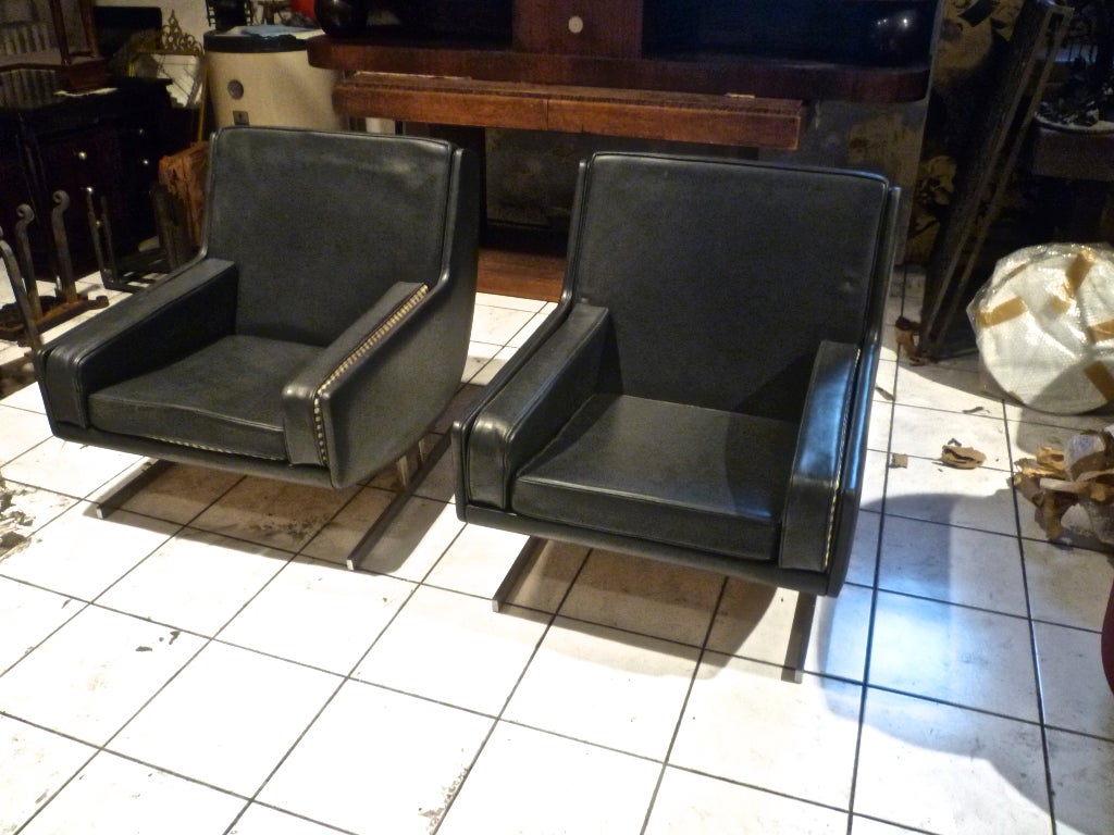 superb check and vynil reversible pair of lounge chairs For Sale 2