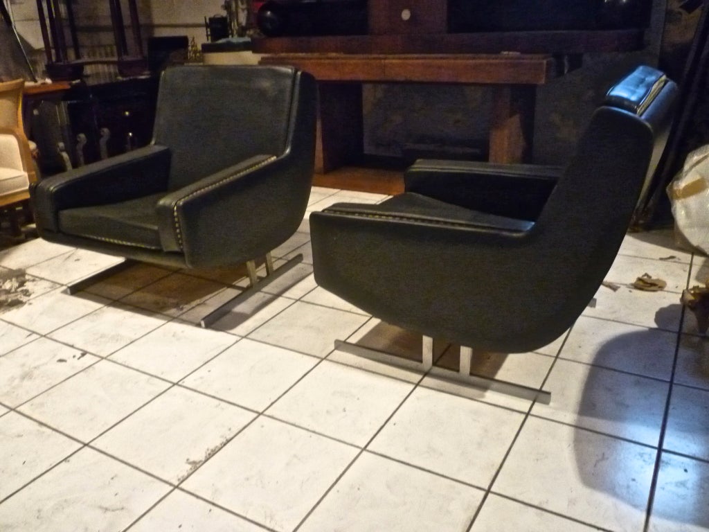 superb check and vynil reversible pair of lounge chairs For Sale 3