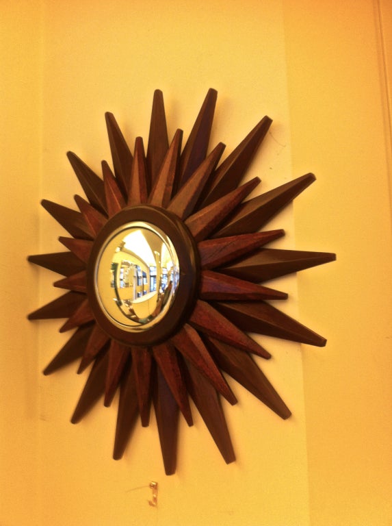 Witch Mirror with Rosewood Sun Rays In Excellent Condition For Sale In Paris, ile de france