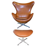 Egg chair and ottoman by Arne Jacobsen Vintage Egg chair and ottoman by Arne Jacobsen