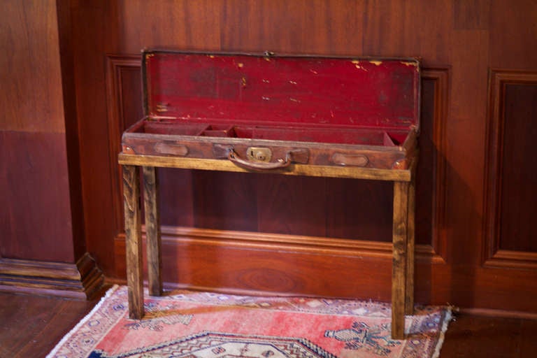English Gun Case on Stand