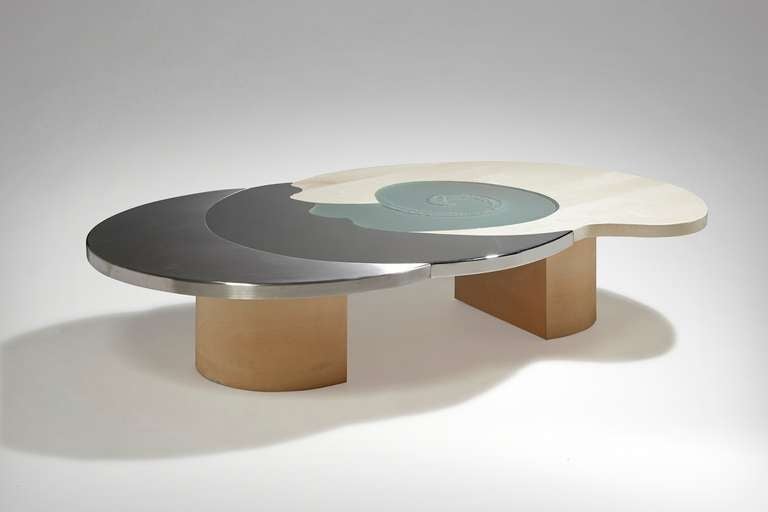 Low table in 3 materials 
At the center, a shell pattern 
Edition of 8 ex. + 4 A.P, signed and numbered