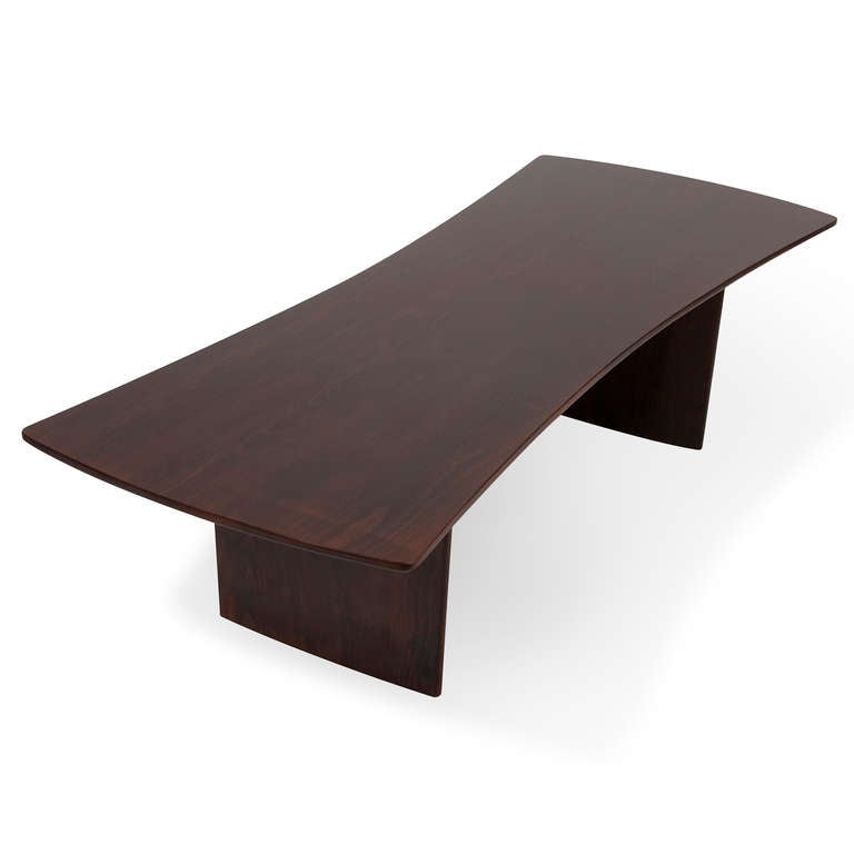 Solid stained teak inverted rectangular arc fin coffee table, fin form double plinth supports, American circa 1960. Length 60 1/2 in, width in center 19 1/4 in, width at end 24 in, height 15 1/4. (Item #1723)