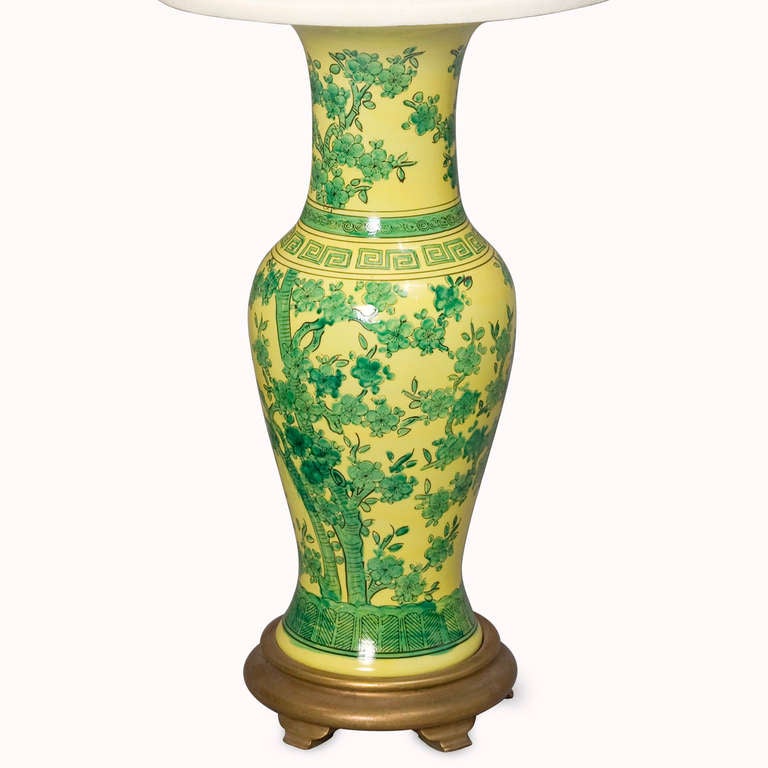 Chinese Ceramic Urn Form Table Lamps In Excellent Condition In Brooklyn, NY