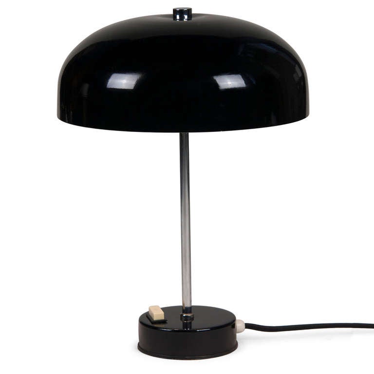 Black Dome Desk Lamp In Excellent Condition In Brooklyn, NY