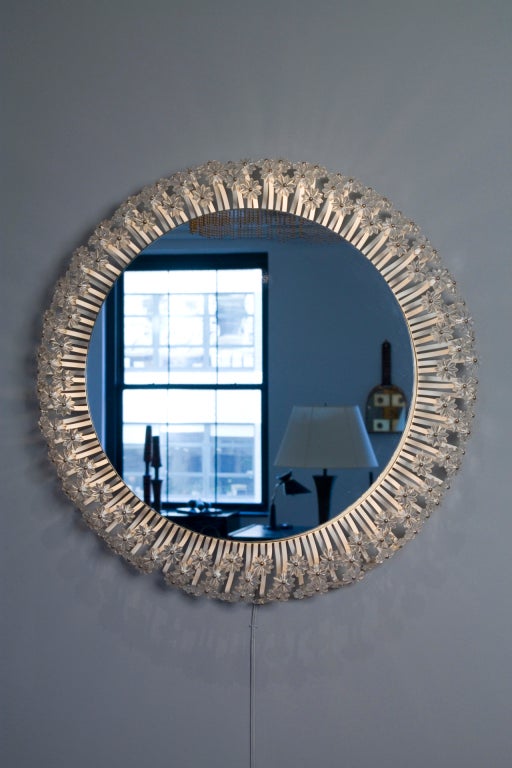 Flower Burst Circular Illuminated Mirror