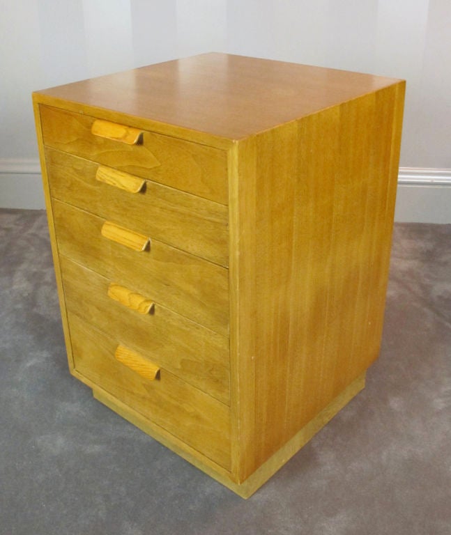 Mid-20th Century Pair of Dunbar Nightstands designed by Edward Wormley