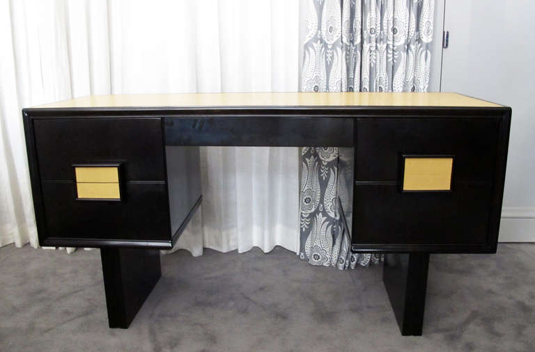 Desk Attributed to Paul Laszlo For Sale 2