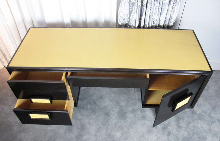 American Desk Attributed to Paul Laszlo For Sale