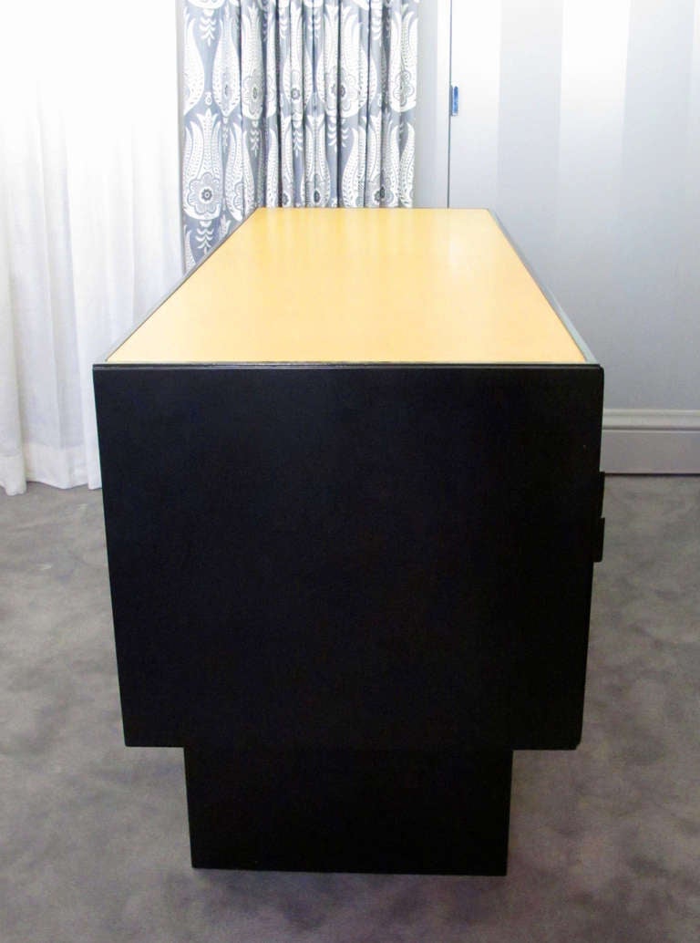 Desk Attributed to Paul Laszlo For Sale 1