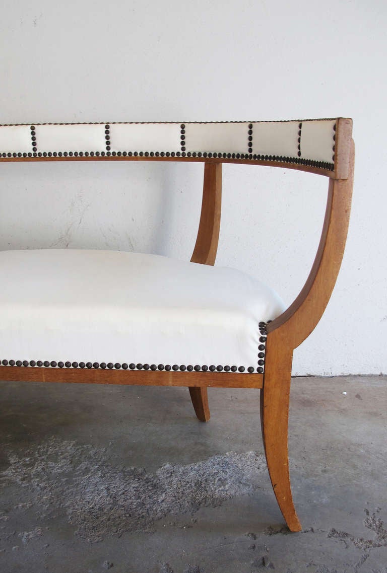 Mid-Century Modern An Elegant Settee Attributed to Edward Wormley