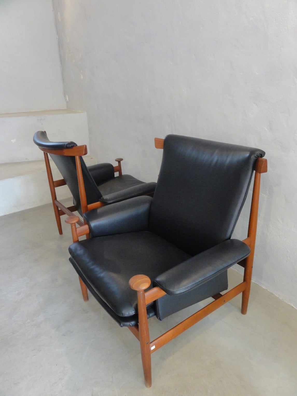 Leather Pair of Armchairs by Finn Juhl