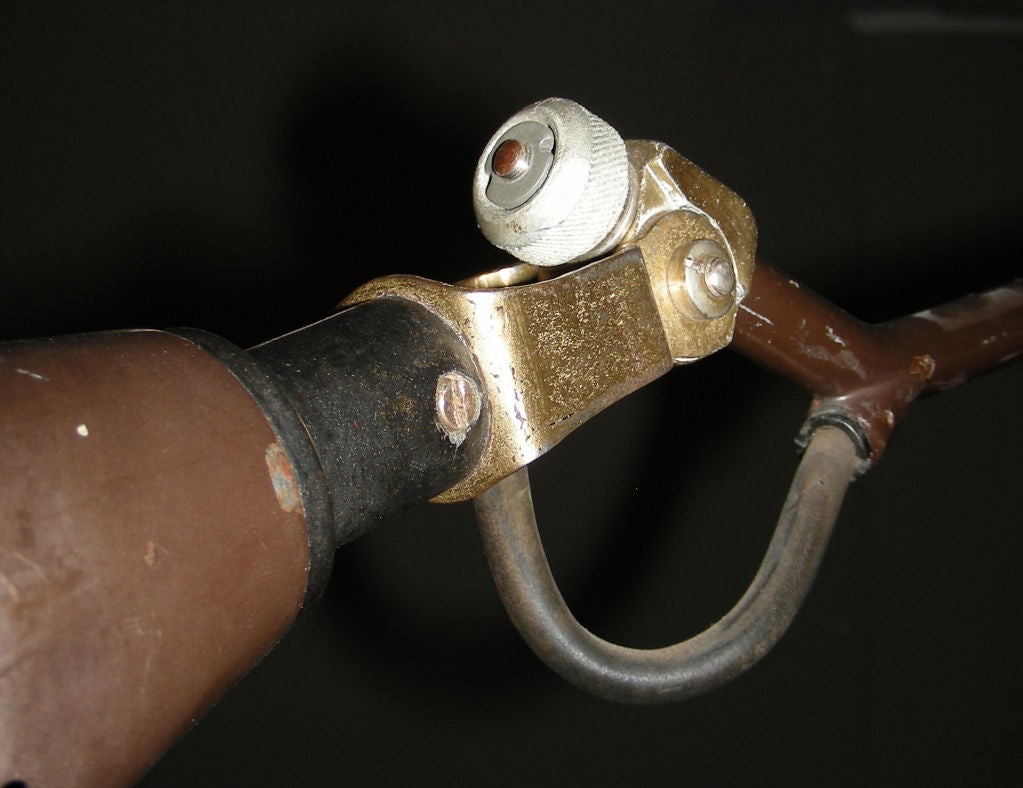 A "JRGM" Edition articulated lamp.