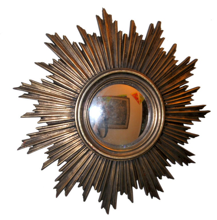 3 decorative mirrors, 2 witch mirrors 1 flat.<br />
measurement of the witch mirrors: 42x4cm, 51x4cm.
