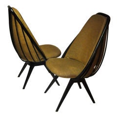 Italian Pair Of Chairs In The Manner Of Gio Ponti