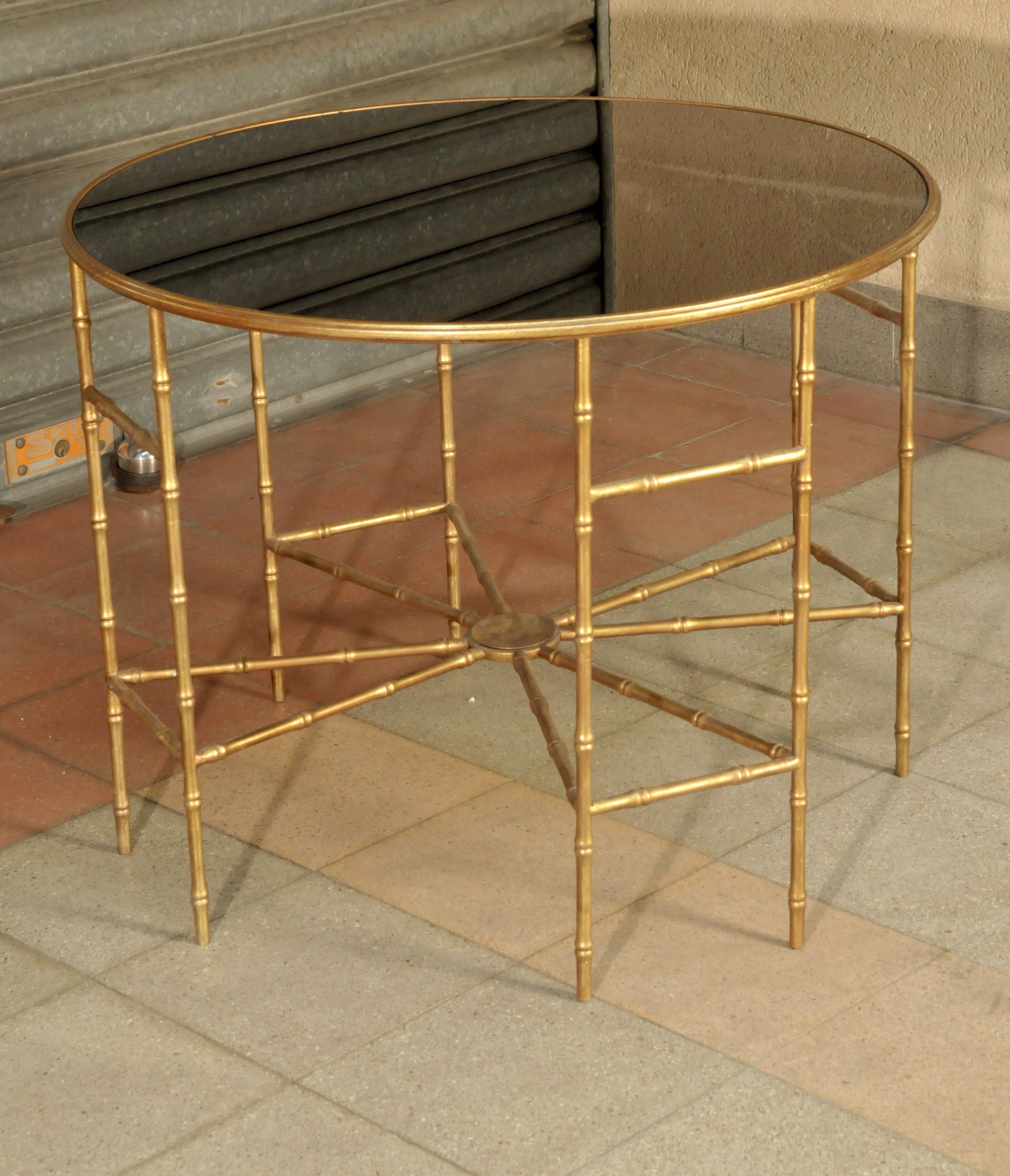 Pedestal Table in Bamboo Metal with Black Glass Top