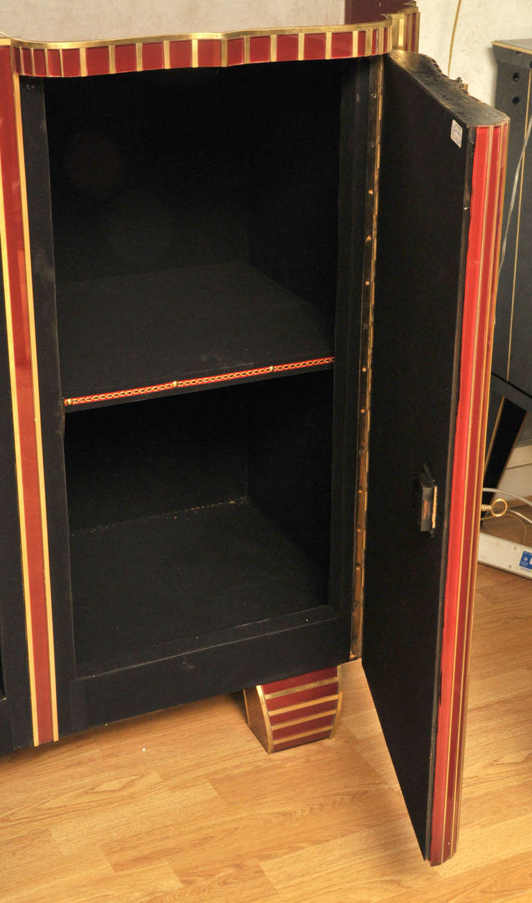 Wood Pair of buffets all in mirror, two doors, alternation of thin metal sticks.