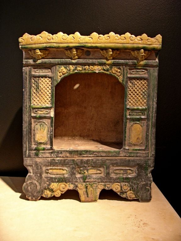 Chinese Ming Dynasty Sancai Glazed Pottery Architectural Model, 16th Century In Good Condition For Sale In Austin, TX