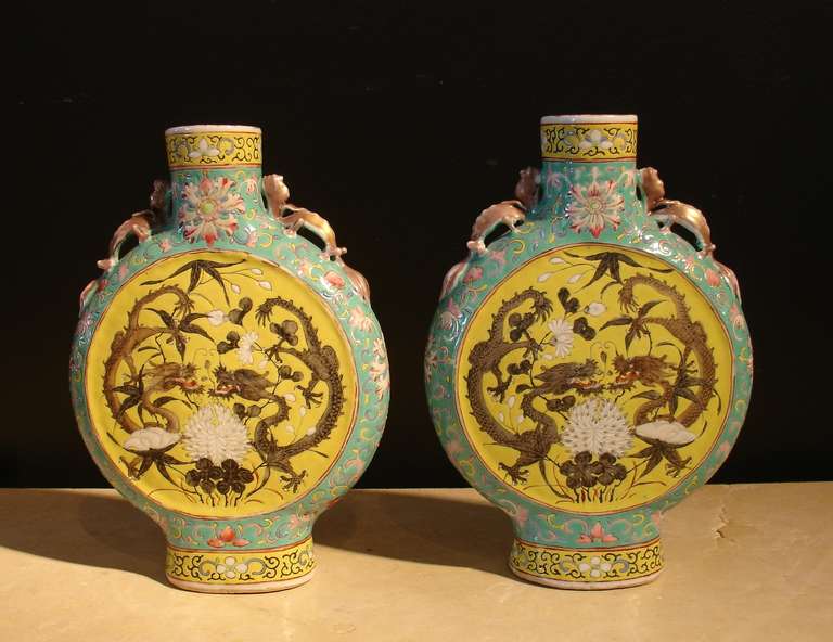 Pair of Chinese Famille Rose Porcelain Moon Flasks 1