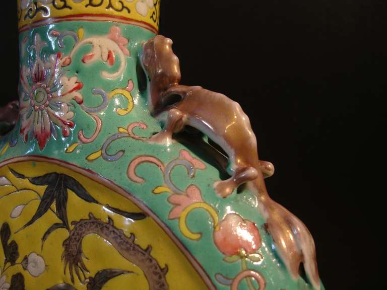 Pair of Chinese Famille Rose Porcelain Moon Flasks 3