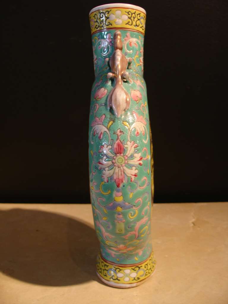 Pair of Chinese Famille Rose Porcelain Moon Flasks 5