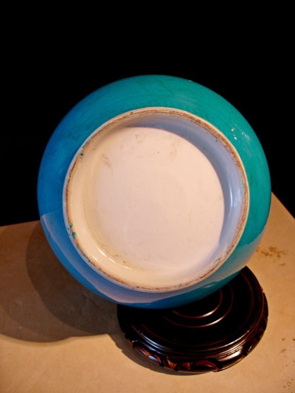A Chinese Turquoise Glazed Porcelain Bottle Vase 2